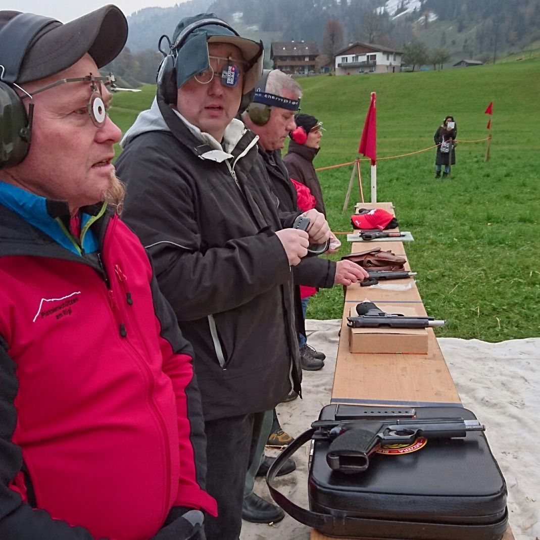 Wettkampf Morgartenschiessen 12 - Pistolenschützen am Rigi